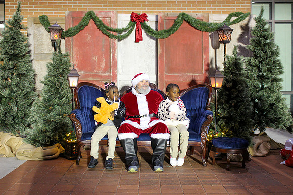 Cookies with Santa 2025-0136