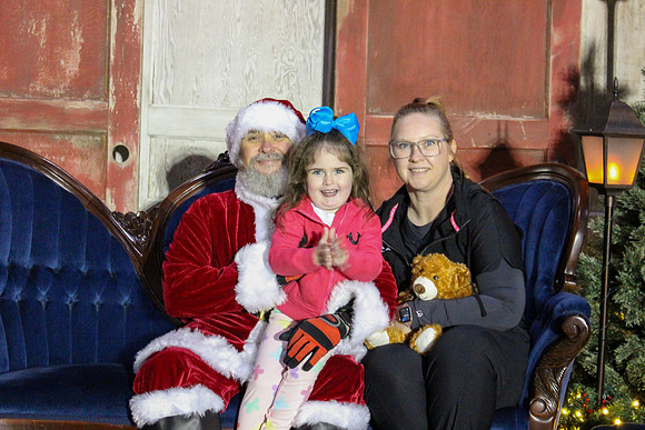 Cookies with Santa 2025-0175