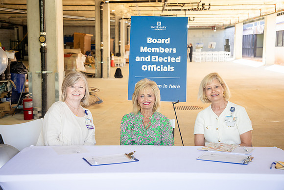 THOMAS-HOSPITAL-TOPPING-OFF-CEREMONY-BLUE-ROOM-PHOTOGRAPHY-4597