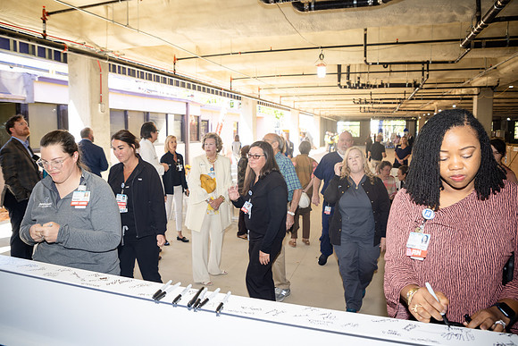 THOMAS-HOSPITAL-TOPPING-OFF-CEREMONY-BLUE-ROOM-PHOTOGRAPHY-4605