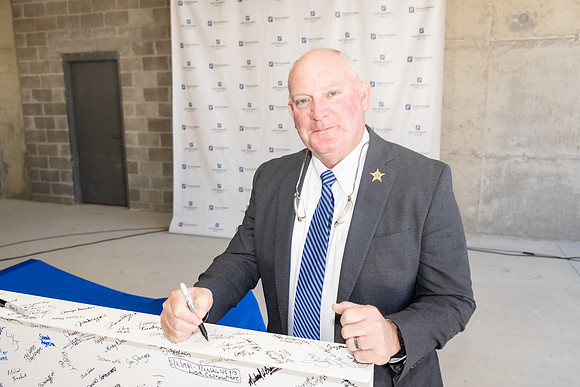 THOMAS-HOSPITAL-TOPPING-OFF-CEREMONY-BLUE-ROOM-PHOTOGRAPHY-4620