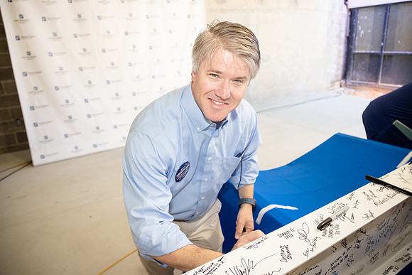 THOMAS-HOSPITAL-TOPPING-OFF-CEREMONY-BLUE-ROOM-PHOTOGRAPHY-4624
