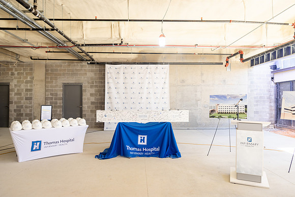 THOMAS-HOSPITAL-TOPPING-OFF-CEREMONY-BLUE-ROOM-PHOTOGRAPHY-4634