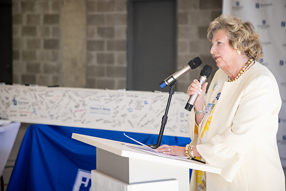 THOMAS-HOSPITAL-TOPPING-OFF-CEREMONY-BLUE-ROOM-PHOTOGRAPHY-4641