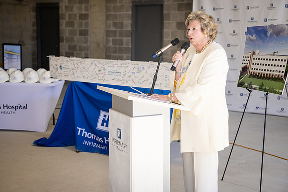 THOMAS-HOSPITAL-TOPPING-OFF-CEREMONY-BLUE-ROOM-PHOTOGRAPHY-4642