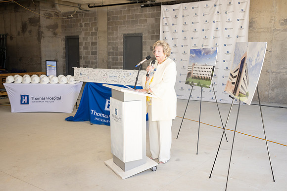 THOMAS-HOSPITAL-TOPPING-OFF-CEREMONY-BLUE-ROOM-PHOTOGRAPHY-4643
