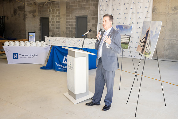 THOMAS-HOSPITAL-TOPPING-OFF-CEREMONY-BLUE-ROOM-PHOTOGRAPHY-4647
