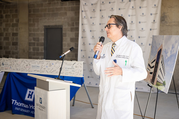 THOMAS-HOSPITAL-TOPPING-OFF-CEREMONY-BLUE-ROOM-PHOTOGRAPHY-4656