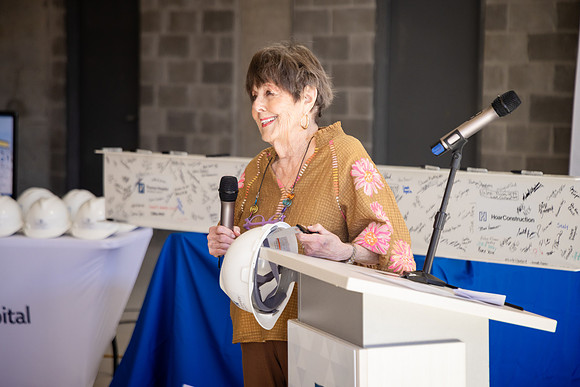THOMAS-HOSPITAL-TOPPING-OFF-CEREMONY-BLUE-ROOM-PHOTOGRAPHY-4662
