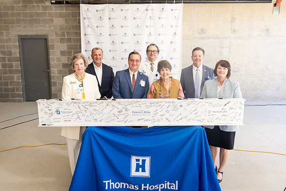 THOMAS-HOSPITAL-TOPPING-OFF-CEREMONY-BLUE-ROOM-PHOTOGRAPHY-4684