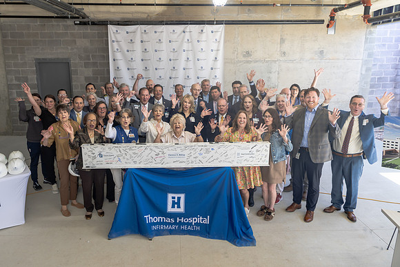 THOMAS-HOSPITAL-TOPPING-OFF-CEREMONY-BLUE-ROOM-PHOTOGRAPHY-4695