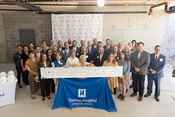 THOMAS-HOSPITAL-TOPPING-OFF-CEREMONY-BLUE-ROOM-PHOTOGRAPHY-4693