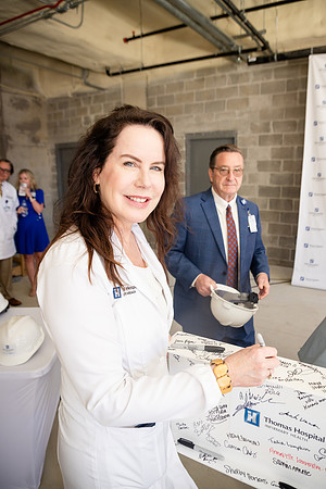 THOMAS-HOSPITAL-TOPPING-OFF-CEREMONY-BLUE-ROOM-PHOTOGRAPHY-4707