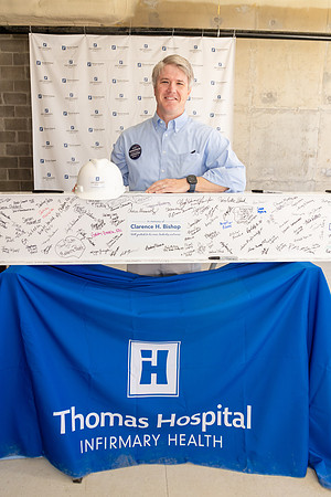 THOMAS-HOSPITAL-TOPPING-OFF-CEREMONY-BLUE-ROOM-PHOTOGRAPHY-4715