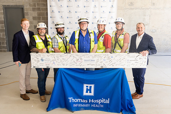 THOMAS-HOSPITAL-TOPPING-OFF-CEREMONY-BLUE-ROOM-PHOTOGRAPHY-4718