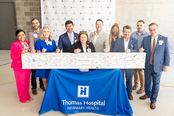 THOMAS-HOSPITAL-TOPPING-OFF-CEREMONY-BLUE-ROOM-PHOTOGRAPHY-4723