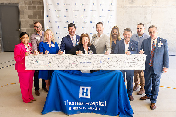 THOMAS-HOSPITAL-TOPPING-OFF-CEREMONY-BLUE-ROOM-PHOTOGRAPHY-4724