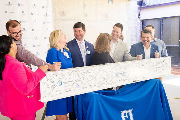 THOMAS-HOSPITAL-TOPPING-OFF-CEREMONY-BLUE-ROOM-PHOTOGRAPHY-4725