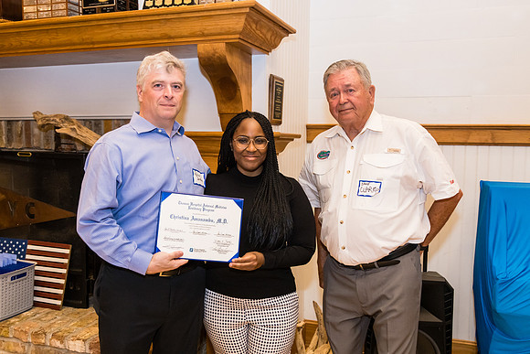 THOMAS-HOSPITAL-INTERNAL-MEDICINE-RESIDENCY-GRADUATION-BLUE-ROOM-PHOTOGRAPHY-2948