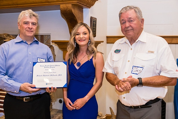 THOMAS-HOSPITAL-INTERNAL-MEDICINE-RESIDENCY-GRADUATION-BLUE-ROOM-PHOTOGRAPHY-2967