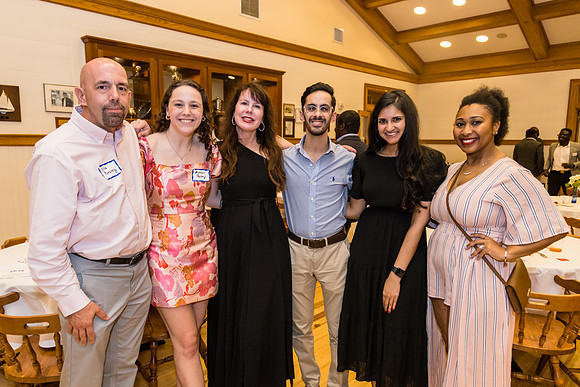 THOMAS-HOSPITAL-INTERNAL-MEDICINE-RESIDENCY-GRADUATION-BLUE-ROOM-PHOTOGRAPHY-3020