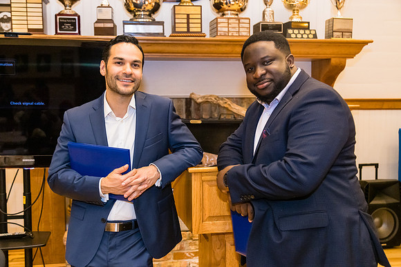 THOMAS-HOSPITAL-INTERNAL-MEDICINE-RESIDENCY-GRADUATION-BLUE-ROOM-PHOTOGRAPHY-3043