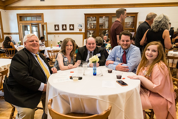THOMAS-HOSPITAL-INTERNAL-MEDICINE-RESIDENCY-GRADUATION-BLUE-ROOM-PHOTOGRAPHY-2856