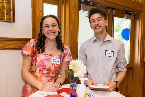 THOMAS-HOSPITAL-INTERNAL-MEDICINE-RESIDENCY-GRADUATION-BLUE-ROOM-PHOTOGRAPHY-2861