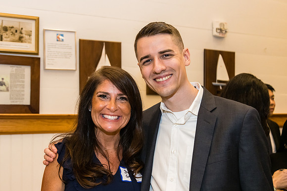 THOMAS-HOSPITAL-INTERNAL-MEDICINE-RESIDENCY-GRADUATION-BLUE-ROOM-PHOTOGRAPHY-2875