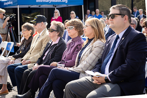 IH-GROUNDBREAKING-BLUE-ROOM-PHOTOGRAPHY-9773