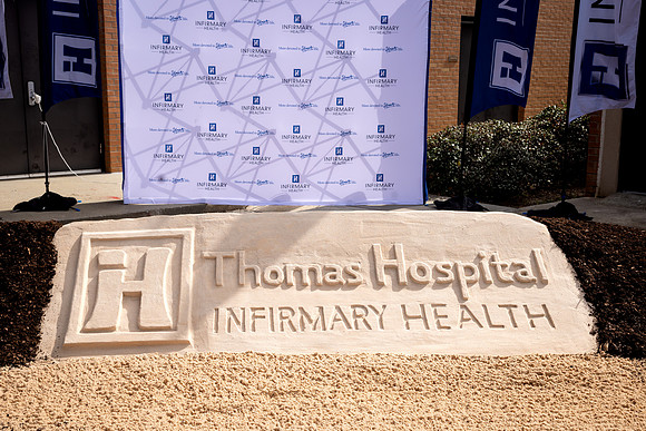 IH-GROUNDBREAKING-BLUE-ROOM-PHOTOGRAPHY-9707