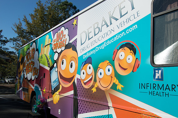 IH_DeBakey_Drug_Bus_20170018