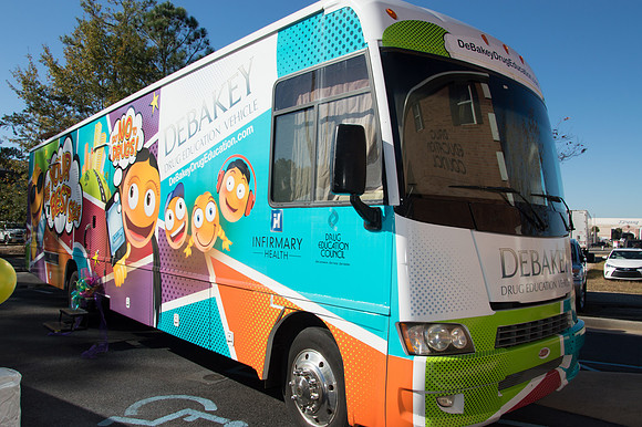 IH_DeBakey_Drug_Bus_20170015