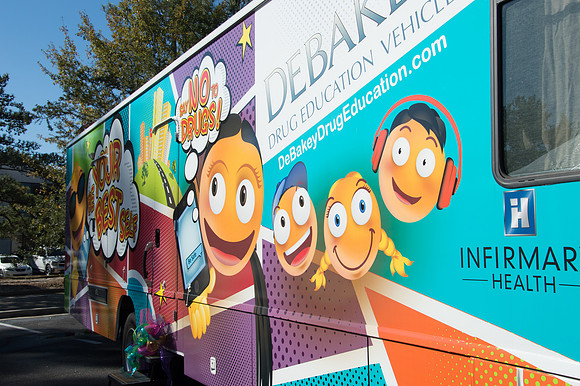 IH_DeBakey_Drug_Bus_20170019
